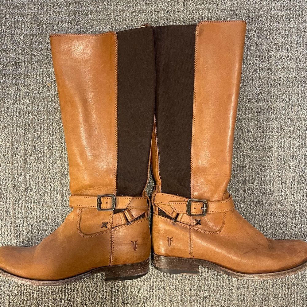 Size 7 Frye leather boots